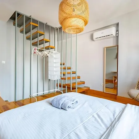 House With 5 Floor And Elevator 펜션 *