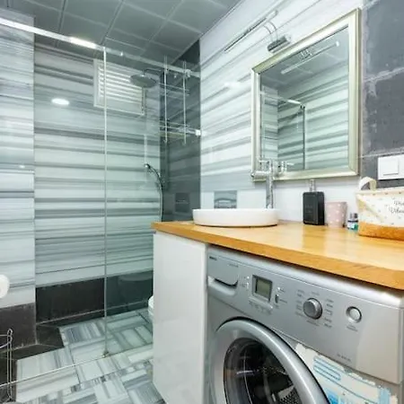 House With 5 Floor And Elevator Ferienhaus Istanbul